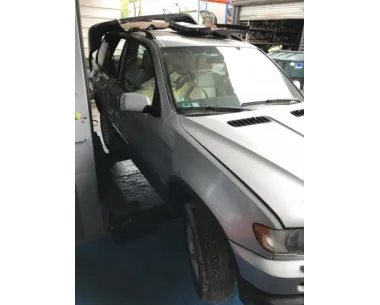 Verin de coffre BMW X5 E53 Essence