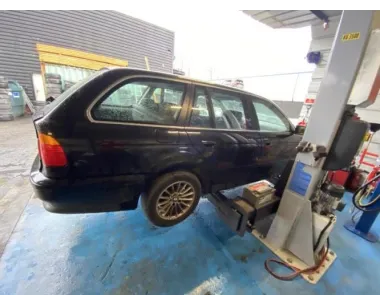 Vitre arriere gauche BMW SERIE 5 E39 TOURING PHASE 2 BREAK Diesel