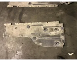 Cache sous moteur BMW SERIE 1 E87 PHASE 1 