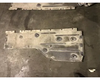 Cache sous moteur BMW SERIE 1 E87 PHASE 1 