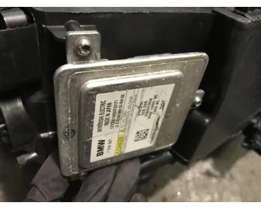 Boitier xenon BMW SERIE 5 F11 TOURING PHASE 1 BREAK Diesel