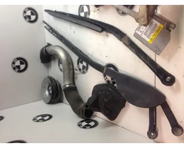 Bras essuie glace avant gauche BMW SERIE 5 E39 PHASE 2 Diesel