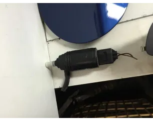Pompe lave glace arriere BMW  