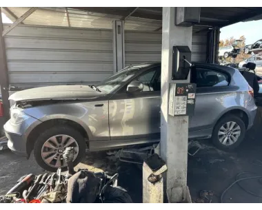 Leve vitre electrique avant gauche BMW SERIE 1 E81 Diesel