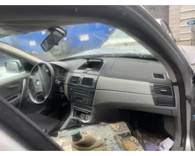 Fusee avant gauche BMW X3 E83 PHASE 1 Diesel