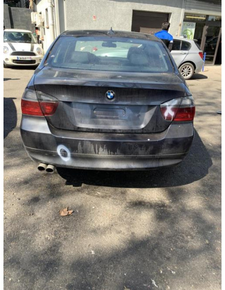 Feu arriere stop central BMW SERIE 3 E90 PHASE 1 Essence