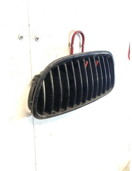 Calandre gauche BMW SERIE 5 F11 TOURING PHASE 1 BREAK Diesel