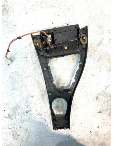 Console central (interieur plastique) BMW SERIE 3 E91 TOURING PHASE 1 BREAK Diesel