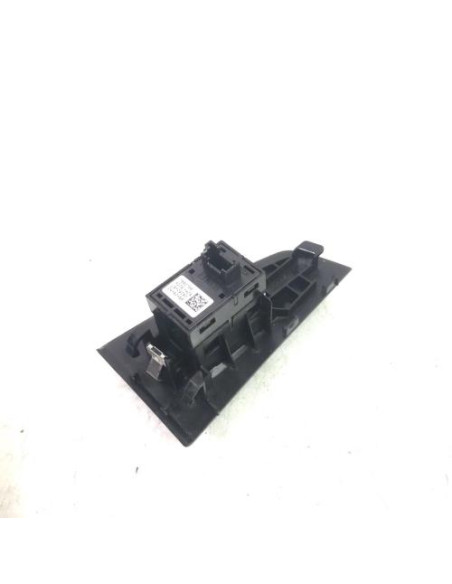 Interrupteur de leve vitre arriere droit BMW SERIE 1 F40 Essence