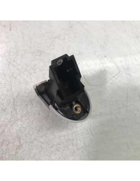 Poignee porte arriere droit BMW SERIE 1 E87 PHASE 2 Diesel