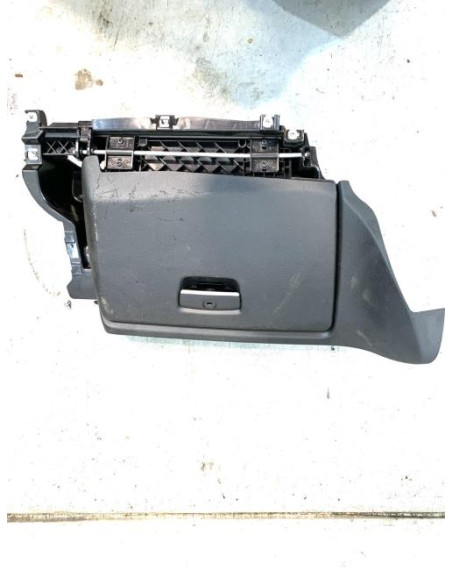 Boite a gants BMW SERIE 1 E88 CABRIO Essence
