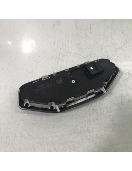 Eclairage de plafonnier BMW X1 U11 