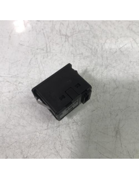 Prise port USB BMW SERIE 1 E87 PHASE 1 