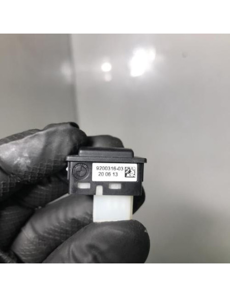 Bouton/Interrupteur BMW SERIE 5 F07 GRAN TURISMO PHASE 2 Essence