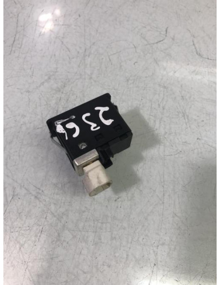 Prise port USB MINI MINI 2 R55 CLUBMAN PHASE 1 BREAK Essence