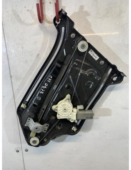 Leve vitre electrique arriere droit BMW SERIE 1 E88 CABRIO Essence