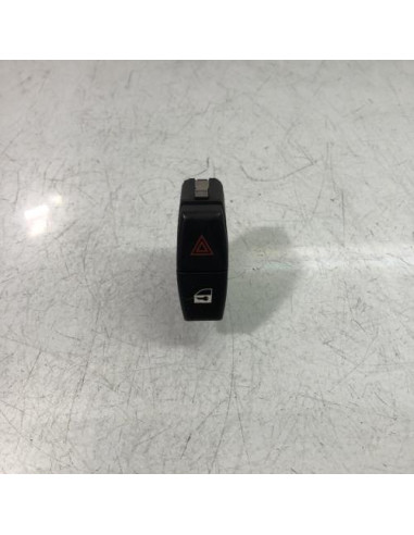 Bouton de warning BMW X3 E83 PHASE 2 Diesel
