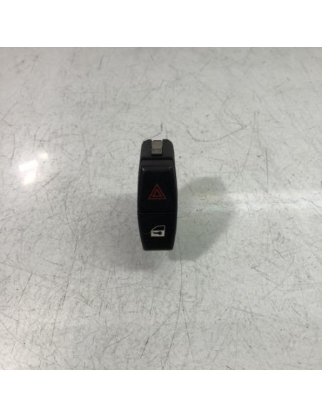 Bouton de warning BMW X3 E83 PHASE 2 Diesel
