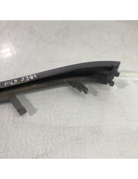 Enjoliveur moustache optique avant droit BMW SERIE 3 E46 TOURING PHASE 2 BREAK 
