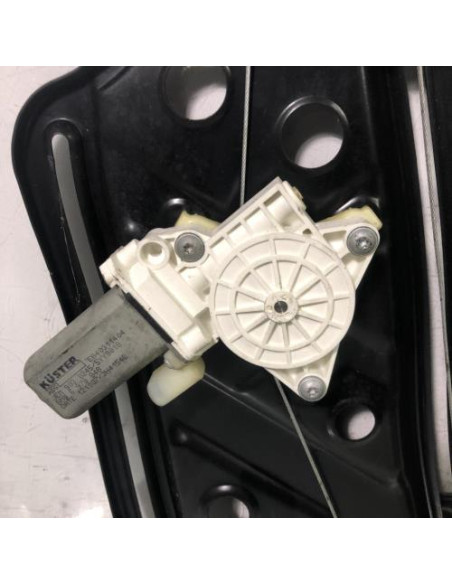Leve vitre electrique arriere droit BMW SERIE 1 E88 CABRIO Essence