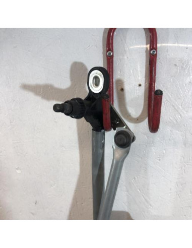 Moteur essuie glace avant BMW SERIE 1 E88 CABRIO Diesel