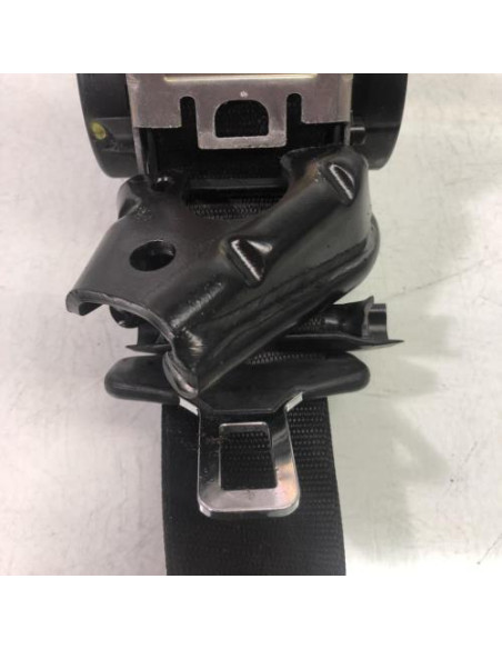 Ceinture arriere gauche BMW SERIE 1 E88 CABRIO Diesel
