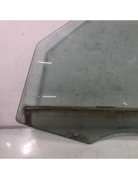 Vitre avant gauche BMW SERIE 1 E87 PHASE 1 Diesel