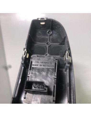 Interrupteur de leve vitre avant droit BMW SERIE 1 E87 PHASE 1 Essence