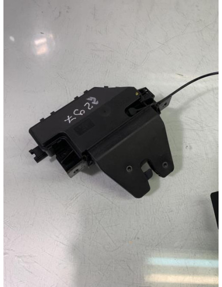 Serrure de coffre BMW SERIE 1 E81 Diesel
