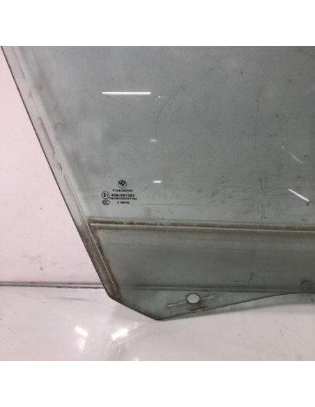 Vitre avant droit BMW SERIE 1 E87 PHASE 1 Diesel