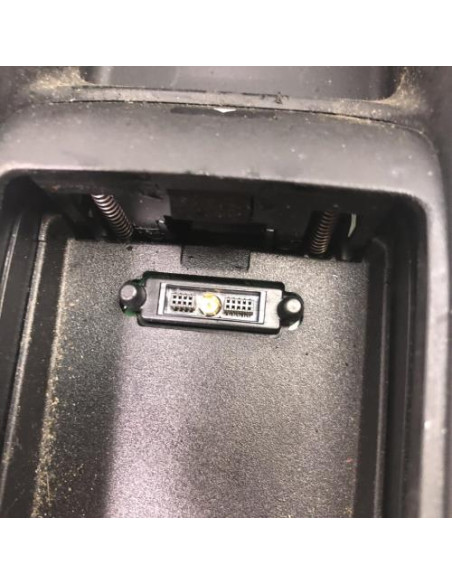 Console central (interieur plastique) BMW SERIE 3 E46 PHASE 2 Diesel