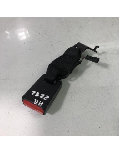 Attache ceinture arriere gauche BMW SERIE 3 F30 PHASE 1 Diesel