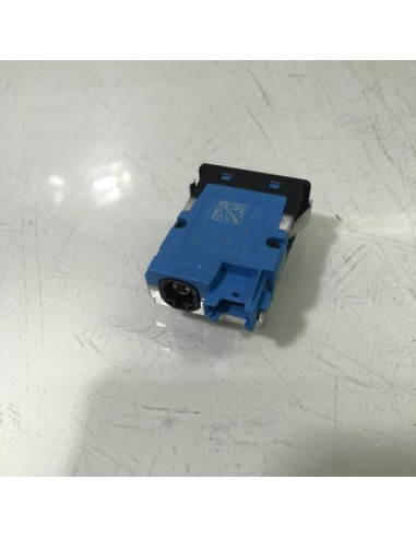 Prise port USB BMW SERIE 1 F40 Diesel