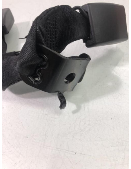 Attache ceinture arriere droit BMW SERIE 1 F20 PHASE 1 Diesel