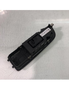 Interrupteur de leve vitre avant droit BMW SERIE 1 E81  2