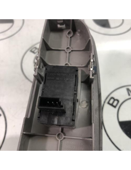 Interrupteur de leve vitre avant droit BMW SERIE 1 E87 PHASE 2 