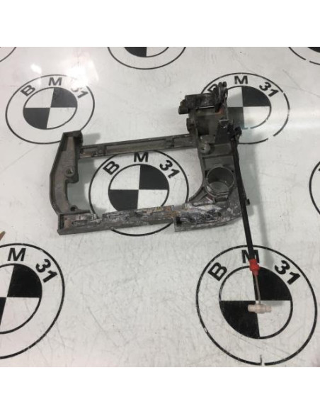 Support poignee porte avant droite BMW SERIE 5 E39 PHASE 1 Diesel
