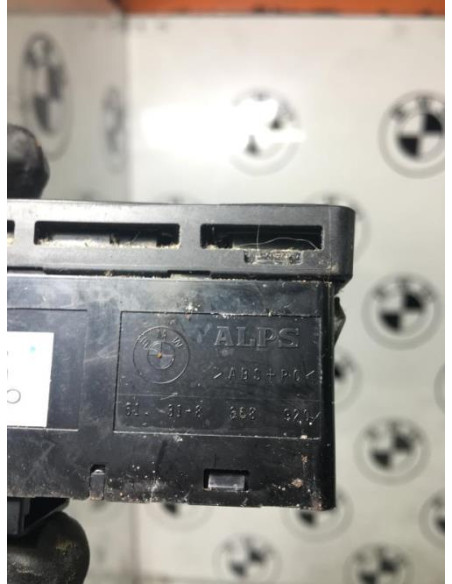 Bouton de warning BMW SERIE 3 E46 PHASE 2 Essence