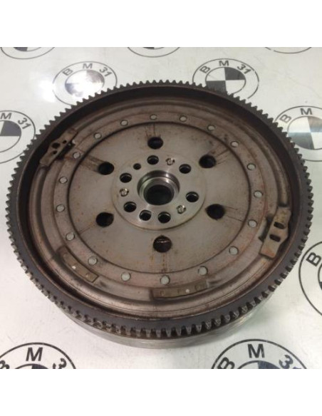 Volant moteur BMW SERIE 1 E87 PHASE 2 Essence