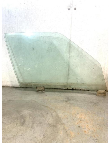 Vitre avant droit BMW SERIE 3 E30 Essence