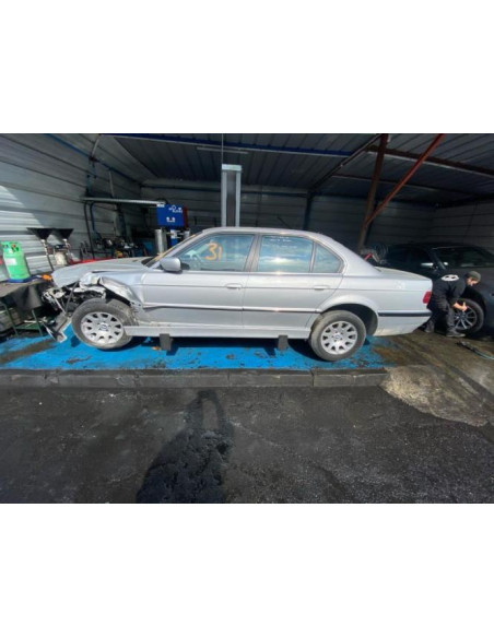 Boite a air BMW SERIE 7 E38 Diesel