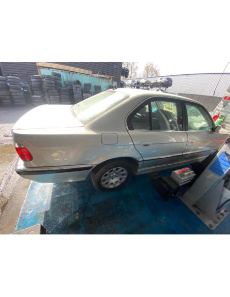 Boite a air BMW SERIE 7 E38 Diesel