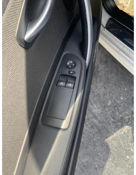Eclairage de plafonnier BMW SERIE 1 E81 Diesel