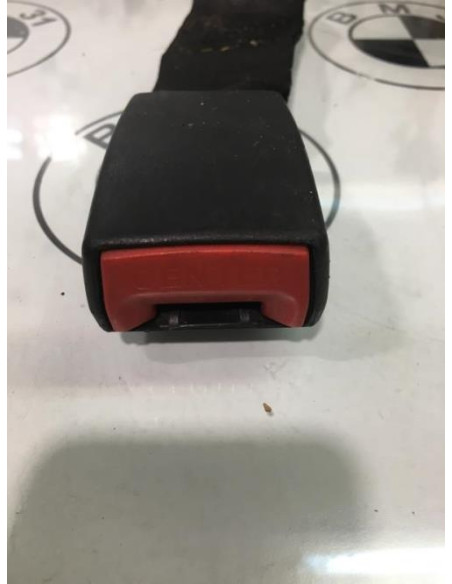 Attache ceinture arriere centrale BMW X3 E83 PHASE 1 