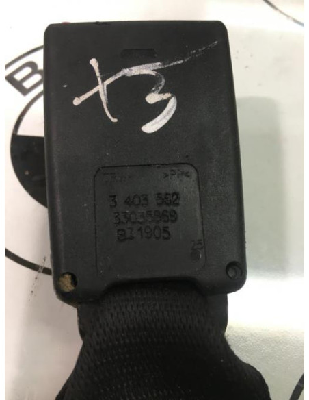 Attache ceinture arriere centrale BMW X3 E83 PHASE 1 