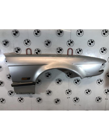 Aile avant droit BMW SERIE 7 E32 