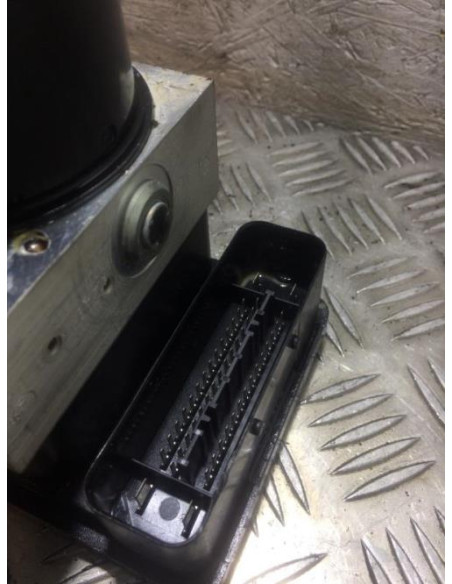 Bloc ABS (freins anti-blocage) BMW SERIE 1 E87 PHASE 1 Diesel