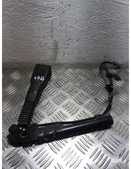 Pretensionneur de ceinture avant droit BMW SERIE 1 E81 Diesel