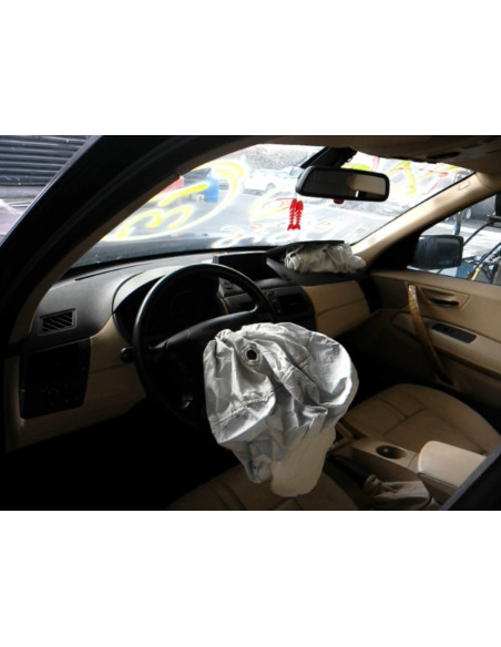 Fusee arriere gauche BMW X3 E83 PHASE 1 Essence