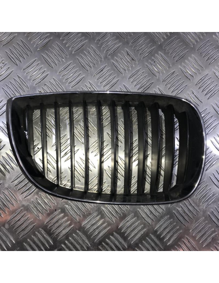 Grille de calandre droite BMW SERIE 1 (E81) 